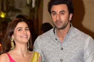 Alia-Ranbir Wedding: शादी के बंधन में बंधे रणबीर-आलिया, दूल्हा-दुल्हन की एक झलक के लिये बेकरार हैं फैंस
