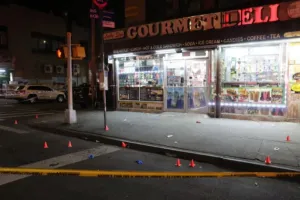 कैलिफोर्निया: मॉल में हुई गोलीबारी, नौ वर्षीय बालिका की मौत