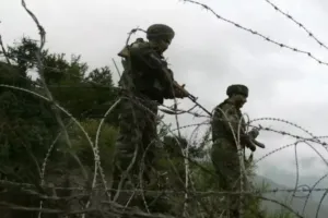 जम्मू-कश्मीर के नौशेरा में घुसपैठ की कोशिश नाकाम, एक आतंकवादी ढेर