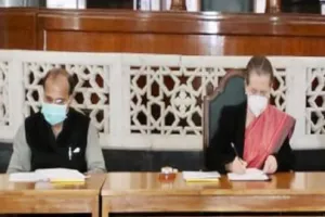 कांग्रेस का फिर से मजबूत होना लोकतंत्र और समाज के लिए जरूरी- सोनिया गांधी