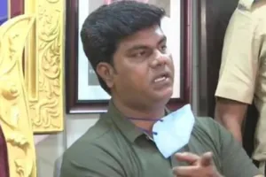 आर्यन खान ड्रग केस मामले के प्रमुख गवाह प्रभाकर सैल की दिल का दौरा पड़ने से मौत