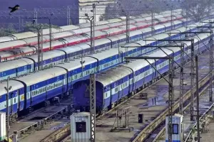 छत्तीसगढ़: 23 लोकल ट्रेनों का 24 अप्रैल से संचालन हुआ बंद, सीएम बघेल ने जताई आपत्ति