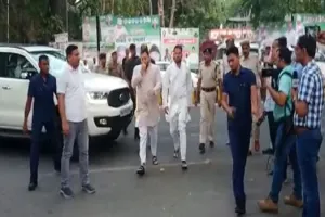 जदयू के दावत-ए-इफ्तार में पहुंचे तेजस्वी और तेजप्रताप, चढ़ा राजनीतिक पारा 