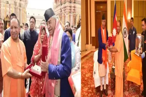 वाराणसी: सीएम योगी ने पीएम देउबा से की भारत नेपाल सांस्कृतिक संबंधों पर चर्चा