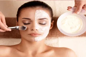 स्किन प्रॉब्लम से छुटकारा पाने के लिए अपनाएं दही से बने इन फेसपैक को, चेहरे को बनाएं चमकदार