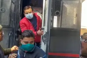 लखीमपुर-खीरी: केंद्रीय मंत्री के पुत्र आशीष मिश्रा ने किया सरेंडर, चेहरे की उड़ी थी रंगत