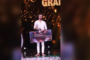 Hunarbaaz Winner: बिहार के Akash Singh ने हुनरबाज की ट्रॉफी की अपने नाम, प्राइज मनी में मिले 15 लाख रुपये