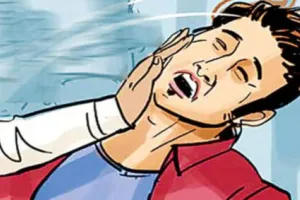 हल्द्वानी: हादसे पर हंगामा, पार्षद ने बीच सड़क व्यापारी को जड़े थप्पड़