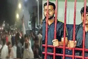 लखनऊ: बीच सड़क पर Birthday Party करना पड़ा भारी, हवाई फायरिंग मामले में दो आरोपी गिरफ्तार