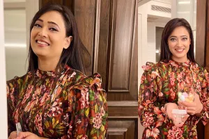 Shweta Tiwari Photos: टाइट फिटिंग ड्रेस में एक्ट्रेस ने कराया फोटोशूट, किलर पोज देख फैंस हुए दीवाने