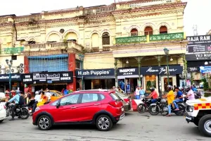 लखनऊ: जिलाधिकारी ने 30 अप्रैल तक चौराहों से अवैध टैक्सी स्टैंड हटाने के दिए निर्देश