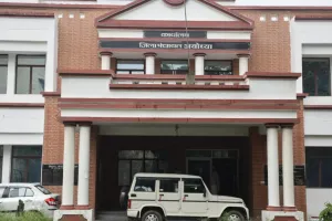 अयोध्या: जनप्रतिनिधियों और कर्मचारियों के रिश्तेदारों को अब नहीं मिलेंगे ठेके, जिला प्रशासन ने जारी किया निर्देश