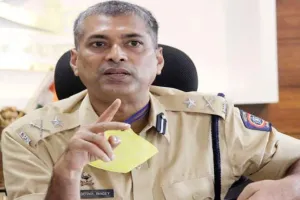 लाउडस्पीकर विवाद: अजान के टाइम पर नहीं बजा सकेंगे हनुमान चालीसा- नासिक पुलिस कमिश्नर दीपक पांडे