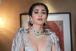 पूजा हेगड़े ने सोशल मीडिया पर मचाया तहलका, ग्लैमरस अवतार देख फैंस के मुंह रह गए खुले