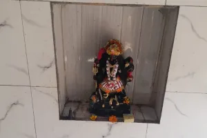 पीलीभीत: असमाजिक तत्वों ने देवी प्रतिमा की खंडित, आक्रोश