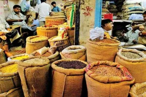 बाराबंकी: जिलापूर्ति अधिकारी ने की कोटेदारों के साथ बैठक, कहा- कार्डधारकों से करें अच्छा व्यवहार