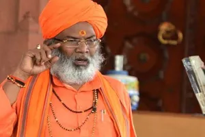 साक्षी महाराज ने दी हिंदुओं को सलाह, कहा- घर में तीर-कमान रखें