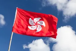 हांगकांग की अदालती कार्यवाही में बाधा डालने के संदेह में छह लोगों पर राजद्रोह का आरोप