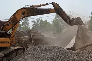 अमरोहा : भूमाफियाओं ने तालाब पर कर लिया था अवैध कब्जा, प्रशासन का चला बुलडोजर