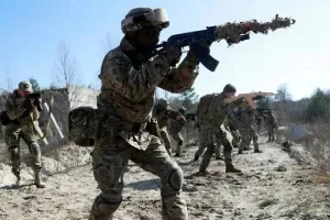 Russia Ukraine War : ब्रिटेन मंत्रालय ने कहा, उत्तरी यूक्रेन से रूसी सेना पूरी तरह से पीछे हटी