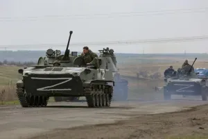 यूक्रेन के सैन्य अधिकारी ने जानकारी देते हुए कहा, रूस की सेना अब क्रेमिन्ना की गलियों में घुसी