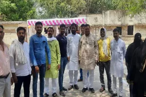 UP MLC Election: पर्यवेक्षक ने किया मतदान केंद्र का निरीक्षण, अच्छी व्यवस्था के लिए की तारीफ