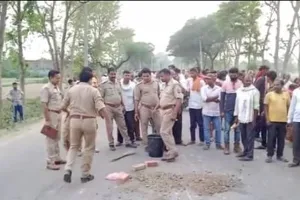 बहराइच में भीषण सड़क हादसा: बाइक सवारों को डंपर ने रौंदा, चाचा-भतीजे की दर्दनाक मौत, तीन घायल