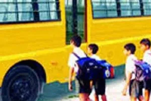 कोरोना ने पंचर किया स्कूली वाहनों का कारोबार, नहीं भर पाए टैक्स तो सरेंडर किया परमिट