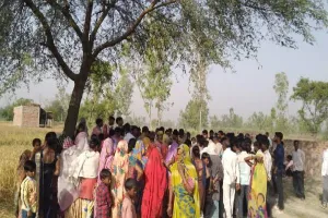 सीतापुर: जब प्यार नहीं चढ़ा परवान, तो प्रेमी युगल ने पेड़ से लटककर दे दी जान, जांच शुरू