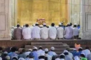 हरदोई: पहले अशरे का पहला जुमा, ‘हर एक को अपनी रहमतों से नवाज दे, या अल्लाह’