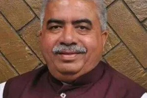 मंत्री राकेश सचान ने खादी भवन में की समीक्षा बैठक, अधिकारियों को दिए यह निर्देश