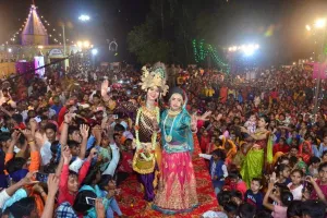 बाराबंकी: साईं भजन संध्या में भाव विभोर हुए भक्त, विष्णु तिवारी और उनकी टीम ने बांधा समां