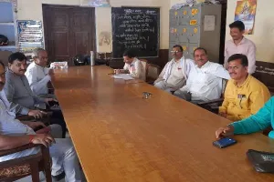 अयोध्या: शिक्षक संघ के पदाधिकारियों ने किया मूल्यांकन केंद्रों का दौरा, समस्याओं पर जताई चिंता