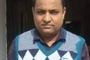 लापरवाही बरतने के आरोप में महाराजगंज के बीएसए सचिवालय से किये गये संबद्ध