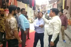 अमरोहा : बिना नक्शा पास 27 दुकानों पर एसडीएम ने लगाई सील