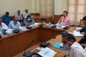 समयबद्ध, पारदर्शी व गुणवत्तापूर्ण तरीके से पूरी हों विकास योजनाएं: कुमाऊं आयुक्त