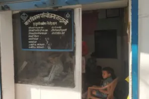 हल्द्वानी में आंगनबाड़ी केंद्रों से बांटे जा रहे खराब गुणवत्ता के सेनेटरी पैड, अधिकारियों का जवाब चौंकाने वाला