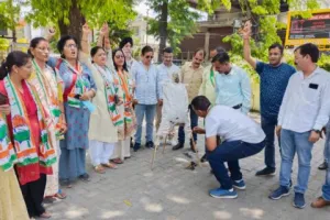 हल्द्वानी: बिजली कटौती से चढ़ा कांग्रेस का पारा, धामी सरकार का पुतला फूंका… देखें VIDEO