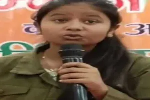 रायबरेली: बैसाखी मेला के रंगारंग कार्यक्रम में एंजेल के गजल ने बांधा समा, दर्शक हुए भाव विभोर