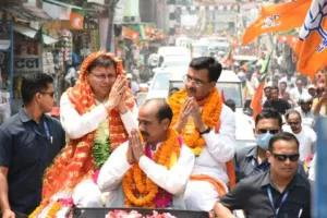 उपचुनाव सीट पर मुख्यमंत्री धामी ने झौंकी ताकत, बनबसा से टनकपुर तक निकाला मेगा रोड शो… देखें VIDEO