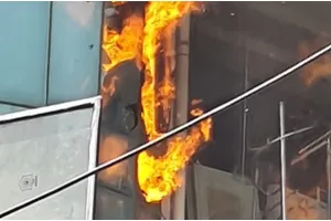 अयोध्या: चौक के एलजी चैंबर में लगी भीषण आग, लाखों के नुकसान की आशंका