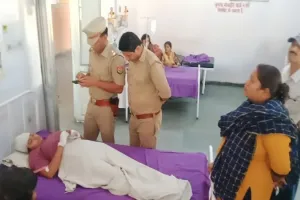 रामपुर : प्यार में नाकाम आशिक ने घर में घुसकर युवती की उंगलियां काटी, अस्पताल में भर्ती