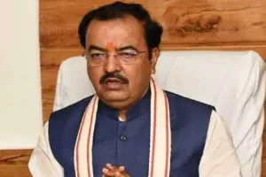 लखनऊ: डिप्टी सीएम केशव प्रसाद मौर्य ने लगाया जनता दरबार, अफसरों को दिए निर्देश