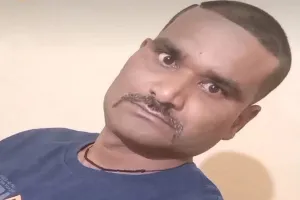 मुरादाबाद : युवक ने फंदे से लटककर की खुदकुशी, पुलिस ने शव  पोस्टमार्टम को भेजा