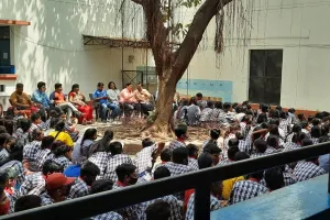 दोष धरती का नहीं कौन सा बीज बो रहे उसका है: पीएम मोदी