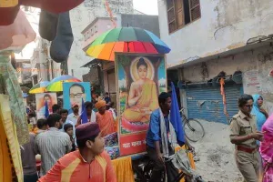 बहराइच : गाजे बाजे के साथ निकाला जुलूस, अंबेडकर जयंती पर सजी झांकी