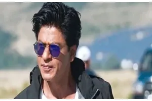 शाहरुख खान ने ‘पठान’ के क्रू मेंबर का हैंड रिटेन पत्र लिखकर किया आभार व्यक्त