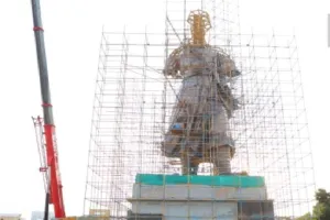 कर्नाटक: केंपे गौड़ा की 108 फीट ऊंची मूर्ति में लगेगी 4 हजार किलो की तलवार