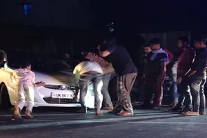 रामपुर : भाजपा नेताओं के दो गुटों में विवाद, जमकर चले  लाठी-डंडे