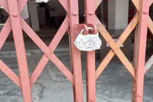 मुरादाबाद: बिना डिग्री लोगों की जान से खिलवाड़ करने वाले दो झोलाछापों की दुकान सील
